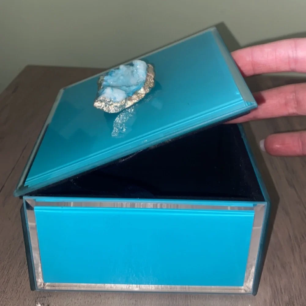 Geode Box - Picture 5 of 5